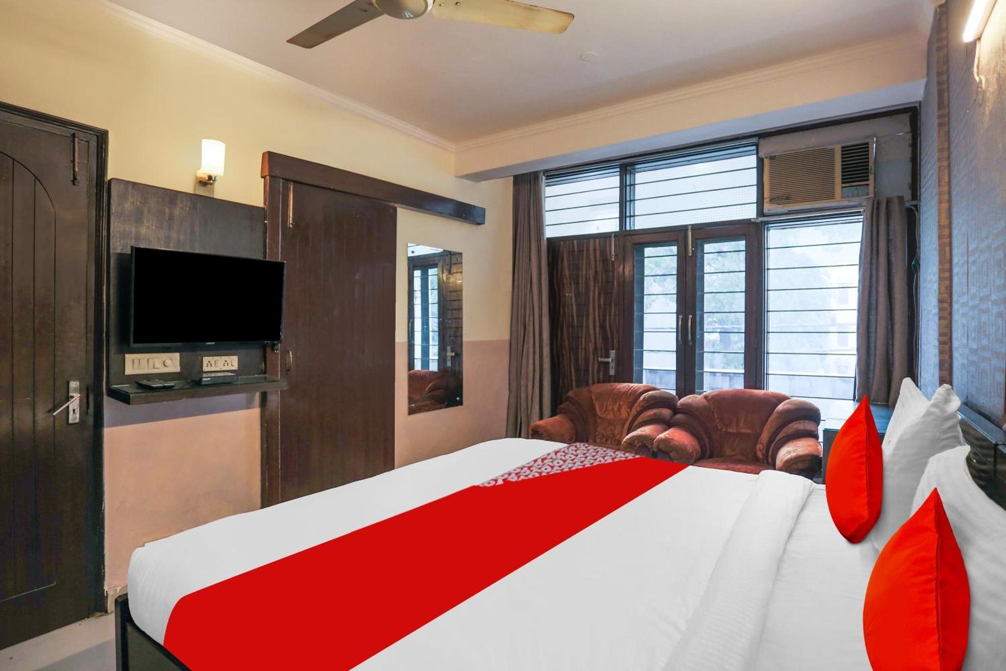 Hotel O Royal Galaxy New Delhi Exterior photo